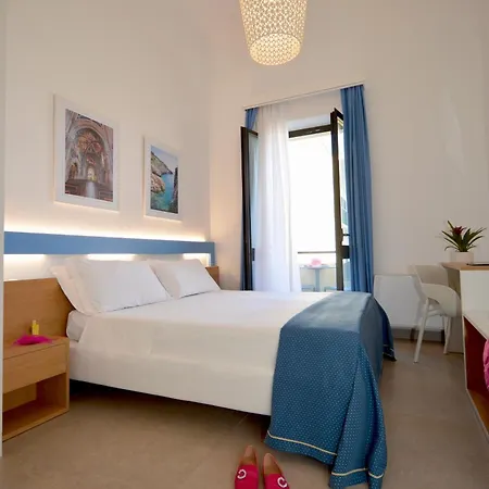 Ξενοδοχείο Miramare 3*